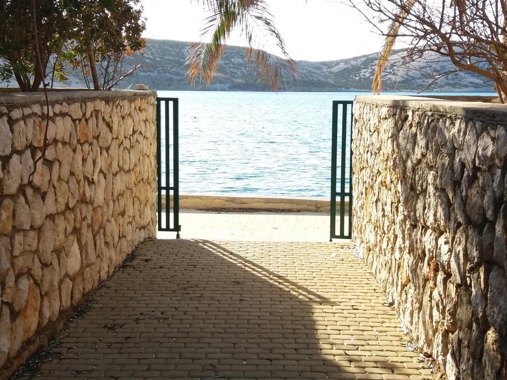 Apartments Next To Sea Maris Novalja Dış mekan fotoğraf